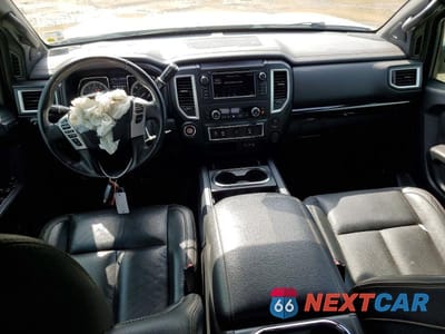 Zdjęcie 8 z 11 samochodu: 2019 NISSAN TITAN PLATINUM RESERVE VIN:1N6AA1E66KN532571 - miniatura