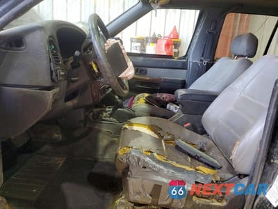 Zdjęcie 7 z 13 samochodu: 1997 NISSAN PATHFINDER VIN:JNBAR05Y8VW131761 - miniatura