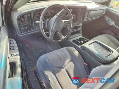 Zdjęcie 8 z 11 samochodu: 2003 GMC NEW SIERRA K1500 VIN:2GTEK19T231199824 - miniatura