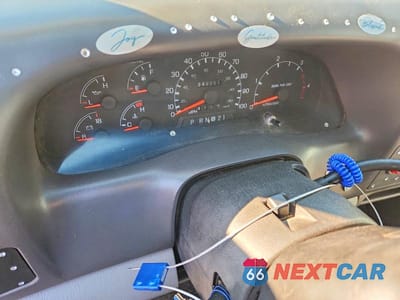 Zdjęcie 9 z 13 samochodu: 1999 FORD F450 SUPER DUTY VIN:1FDXF46F2XEA89112 - miniatura