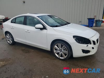 Czwarte zdjęcie samochodu z boku: 2011 VOLVO S60 T6 VIN:YV1902FH5B2009987 - miniatura