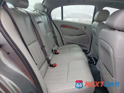 Zdjęcie 10 z 12 samochodu: 2003 JAGUAR S-TYPE VIN:SAJEA01UX3HM62030 - miniatura