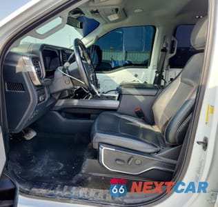 Zdjęcie 7 z 13 samochodu: 2023 FORD F350 SUPER DUTY VIN:1FT8W3DT6PEE01542 - miniatura