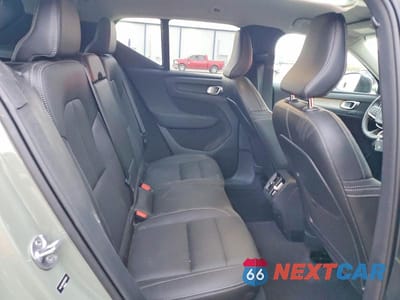Zdjęcie 11 z 12 samochodu: 2024 VOLVO XC40 CORE VIN:YV4L12UK1R2364461 - miniatura