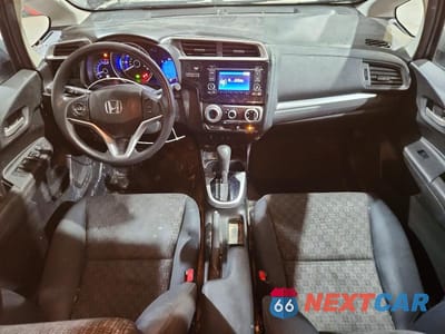 Zdjęcie 8 z 11 samochodu: 2017 HONDA FIT LX VIN:JHMGK5H59HS002561 - miniatura