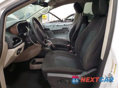 Zdjęcie 7 z 13 samochodu: 2023 CHRYSLER VOYAGER LX VIN:2C4RC1CG7PR525084 - miniatura