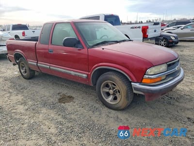 Czwarte zdjęcie samochodu z boku: 2000 CHEVROLET S TRUCK S10 VIN:1GCCS1944Y8184021 - miniatura