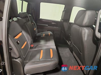 Zdjęcie 10 z 14 samochodu: 2026 GMC SIERRA K2500 AT4 VIN:1GT4UPE77TF160043 - miniatura