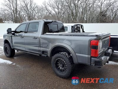 Drugie zdjęcie samochodu z przodu: 2024 FORD F350 SUPER DUTY VIN:1FT8W3BT6REF06684 - miniatura