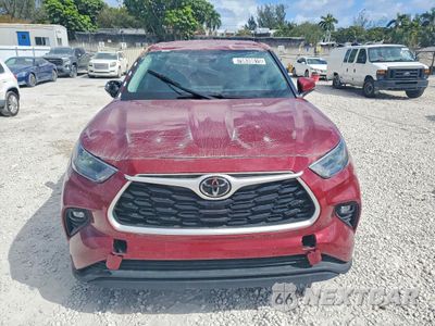 Piąte zdjęcie samochodu w środku: 2022 TOYOTA HIGHLANDER LE VIN:5TDZZRAH1NS135417 - miniatura