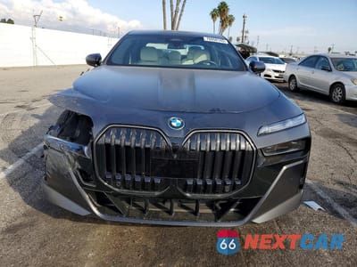 Piąte zdjęcie samochodu w środku: 2024 BMW I7 EDRIVE50 VIN:WBY43EJ07RCT04425 - miniatura