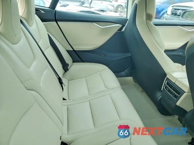 Zdjęcie 10 z 11 samochodu: 2018 TESLA MODEL S VIN:5YJSA1E24JF246333 - miniatura