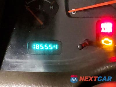 Zdjęcie 9 z 13 samochodu: 2002 DODGE DURANGO SLT PLUS VIN:1B4HS58N22F200580 - miniatura