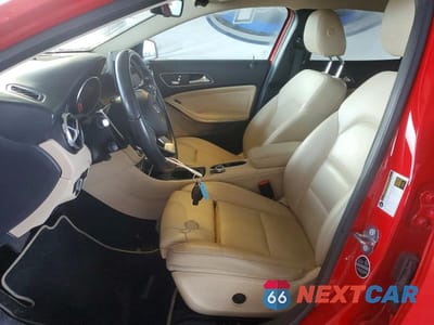 Zdjęcie 7 z 11 samochodu: 2019 MERCEDES-BENZ GLA 250 VIN:WDCTG4EB9KJ576865 - miniatura