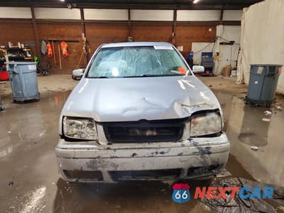 Piąte zdjęcie samochodu w środku: 2005 VOLKSWAGEN JETTA GLS TDI VIN:3VWSR69M25M022154 - miniatura