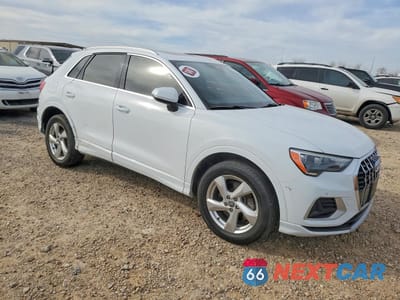 Czwarte zdjęcie samochodu z boku: 2020 AUDI Q3 PREMIUM VIN:WA1AECF35L1004336 - miniatura