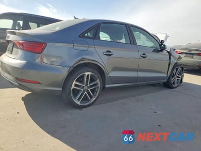 Trzecie zdjęcie samochodu z tyłu: 2018 AUDI A3 PREMIUM VIN:WAUAUGFF9J1038137 - miniatura