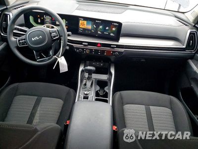 Zdjęcie 8 z 13 samochodu: 2025 KIA SORENTO VIN:5XYRG4JC5SG364446 - miniatura