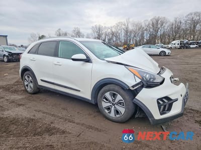 Czwarte zdjęcie samochodu z boku: 2022 KIA NIRO LX VIN:KNDCB3LC3N5539737 - miniatura