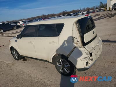 Drugie zdjęcie samochodu z przodu: 2017 KIA SOUL EV BASE VIN:KNDJP3AE5H7023014 - miniatura