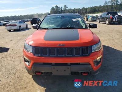 Piąte zdjęcie samochodu w środku: 2020 JEEP COMPASS TRAILHAWK VIN:3C4NJDDB6LT239193 - miniatura