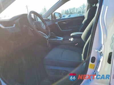 Zdjęcie 7 z 13 samochodu: 2021 TOYOTA RAV4 HYBRID XLE VIN:4T3R6RFV7MU009230 - miniatura