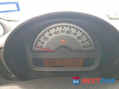 Zdjęcie 9 z 12 samochodu: 2013 SMART FORTWO PURE VIN:WMEEJ3BA9DK723688 - miniatura