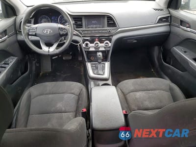 Zdjęcie 8 z 12 samochodu: 2019 HYUNDAI ELANTRA SE VIN:5NPD74LF4KH401223 - miniatura