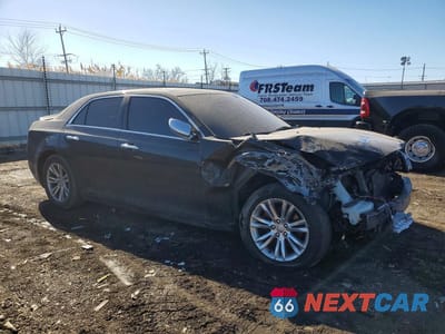 Czwarte zdjęcie samochodu z boku: 2017 CHRYSLER 300C VIN:2C3CCAEG3HH570487 - miniatura