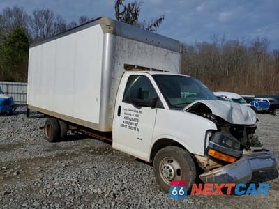 Czwarte zdjęcie samochodu z boku: 2019 CHEVROLET EXPRESS G3500 VIN:1HA3GTCG7KN011985 - miniatura