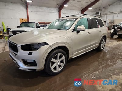 2016 VOLVO XC90 T8 YV4BC0PK2G1081107 - główne zdjęcie licytacji z USA - miniatura