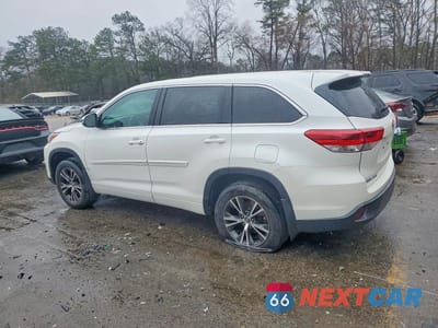 Drugie zdjęcie samochodu z przodu: 2017 TOYOTA HIGHLANDER LE VIN:5TDBZRFH7HS365560 - miniatura
