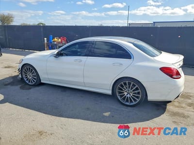 Drugie zdjęcie samochodu z przodu: 2017 MERCEDES-BENZ C 300 VIN:55SWF4JB0HU223862 - miniatura