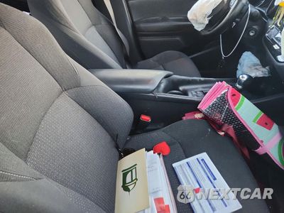 Zdjęcie 13 z 14 samochodu: 2018 TOYOTA C-HR XLE VIN:NMTKHMBX2JR043223 - miniatura