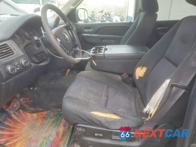 Zdjęcie 7 z 11 samochodu: 2011 CHEVROLET TAHOE SPECIAL VIN:1GNSK2E00BR244406 - miniatura