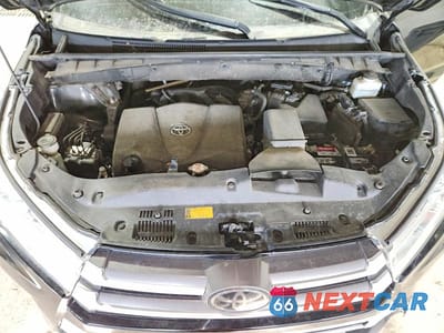 Zdjęcie 12 z 12 samochodu: 2019 TOYOTA HIGHLANDER LE VIN:5TDBZRFH8KS965348 - miniatura