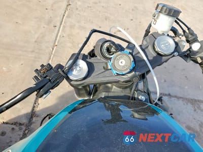 Zdjęcie 7 z 9 samochodu: 2021 KAWASAKI ZX636 K VIN:JKBZXJH14MA009604 - miniatura