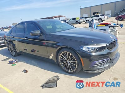 Czwarte zdjęcie samochodu z boku: 2018 BMW 530 I VIN:WBAJA5C59JWA39299 - miniatura