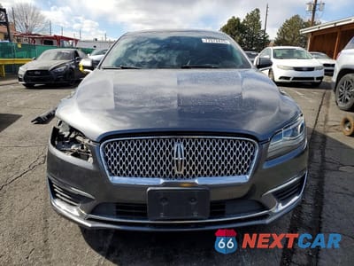 Piąte zdjęcie samochodu w środku: 2019 LINCOLN MKZ RESERVE II VIN:3LN6L5FC1KR608432 - miniatura