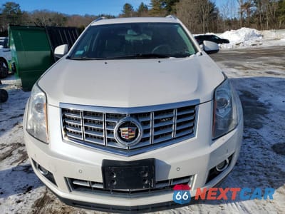 Piąte zdjęcie samochodu w środku: 2015 CADILLAC SRX PERFORMANCE COLLECTION VIN:3GYFNCE3XFS611634 - miniatura