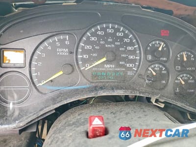 Zdjęcie 9 z 12 samochodu: 2001 GMC YUKON XL K1500 VIN:3GKFK16T61G147467 - miniatura