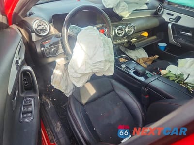 Zdjęcie 8 z 11 samochodu: 2019 MERCEDES-BENZ A 220 4MATIC VIN:WDD3G4FB0KW019419 - miniatura