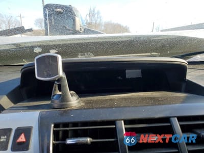 Zdjęcie 9 z 11 samochodu: 2013 TOYOTA PRIUS V VIN:JTDZN3EU5D3262946 - miniatura