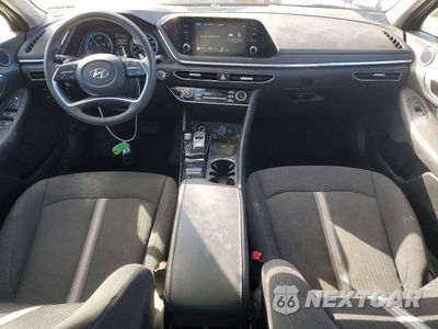 Zdjęcie 8 z 12 samochodu: 2021 HYUNDAI SONATA HYBRID BLUE VIN:KMHL24JJ5MA029379 - miniatura