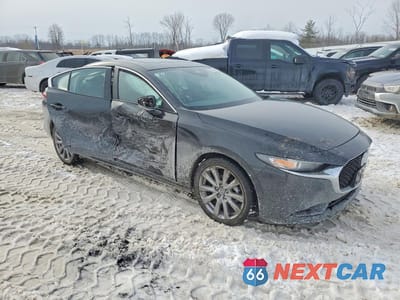 Czwarte zdjęcie samochodu z boku: 2024 MAZDA 3 PREFERRED VIN:3MZBPACM6RM407918 - miniatura