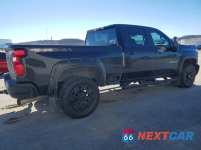 Trzecie zdjęcie samochodu z tyłu: 2024 CHEVROLET SILVERADO K2500 CUSTOM VIN:2GC4YMEY6R1270433 - miniatura