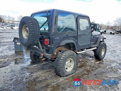 Trzecie zdjęcie samochodu z tyłu: 1987 JEEP WRANGLER VIN:2BCHV81J6HB519642 - miniatura