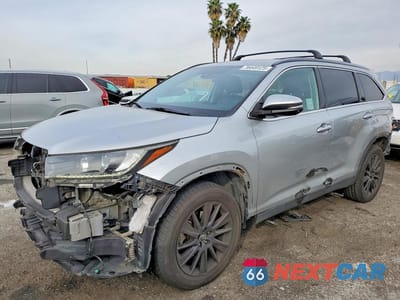 2019 TOYOTA HIGHLANDER SE 5TDKZRFH7KS567953 - główne zdjęcie licytacji z USA - miniatura