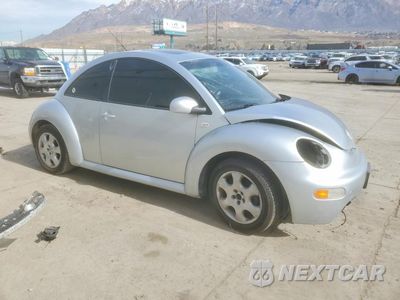 Czwarte zdjęcie samochodu z boku: 2002 VOLKSWAGEN NEW BEETLE GLX VIN:3VWDD21C62M422717 - miniatura