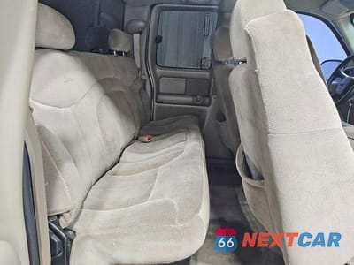 Zdjęcie 10 z 11 samochodu: 2001 GMC NEW SIERRA C1500 VIN:2GTEC19V211275585 - miniatura